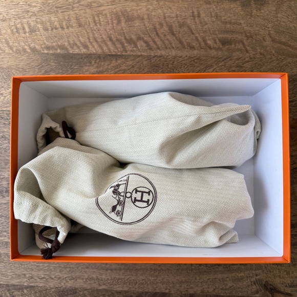 Hermes Rivoli Goatskin Womens Mule - Picture 3 of 7